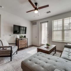Luxury 3BD Apt Smart Home Pool Grapevine GV202