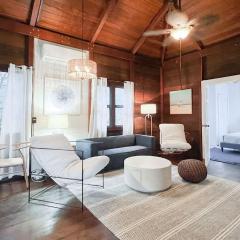 Oceanview Cottage Walk to Beach & Restaurants