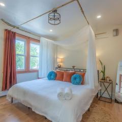 Zen Den With King Bed and Very Close to Airport