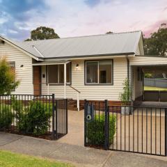 Lemon & Myrtle Cottage