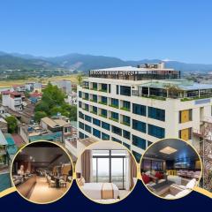 Red River View Hotel