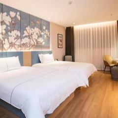 Magnotel Huludao Xingcheng Central Square Wenquan Street