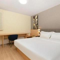 7 Days Inn West Gate of Taiyuan University of Technology