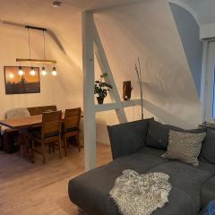 Schöne und gemütliche 3 ZKB Wohnung mit großem Balkon