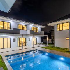 4BR Big Pool 2 Villas Same Land Near Nai Harn V258