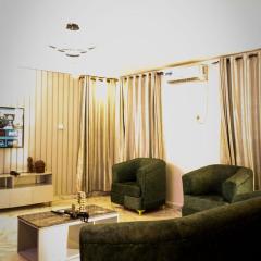 A1 PINNACLE Serviced Apartment