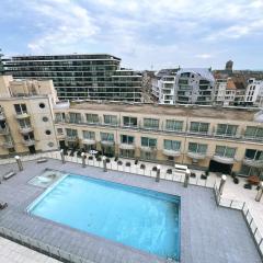 Cozy one-bedroom apartment with sea view and pool T50