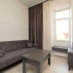 Современная квартира в центре Еревана, рядом с Оперным театром и площадью Республики