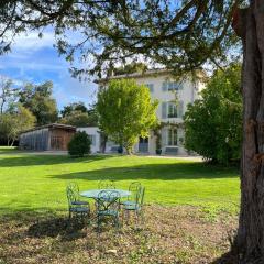Domaine les Darbonnets - Chambres et Table d'hôtes