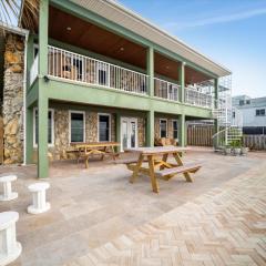 Stones Throw Beachside Bungalow #2 AT THE BEACH