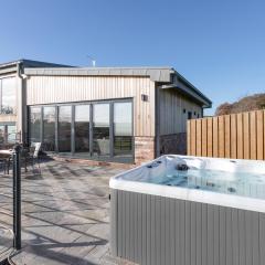 The Hideaway -Ukc3844