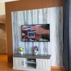 Full seaview luxury with gym,pool,jacuzzi,sauna,24x7 cafe,beach,restaurants,medical and more