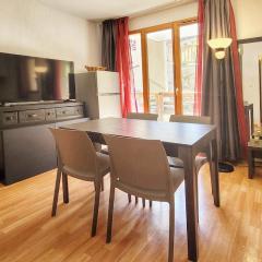 Studio tout équipé, piscine chauffée, départ skis aux pieds