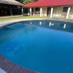 Casa con pisicina Coronado