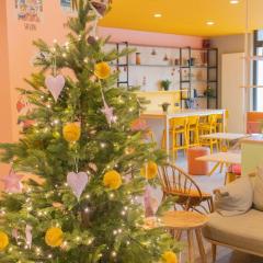 PAUL & PIA - Welcome Home Hotel