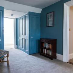 La Croix Guest House