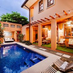 Relaxing Tropical Villa Near the Beach