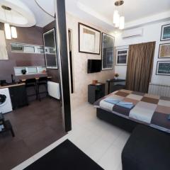 KennedyLux Apartment