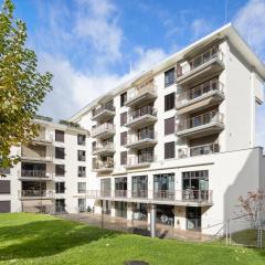 Visionary Hospitality Embrach, Zürich - Premium Apartments with Free Parking, Washer, Kitchen, Rooftop Terrace, Lounge, Bus Stop, Train Station, 15'Airport