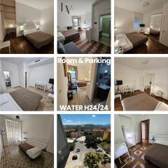 ROOM & PARKING in Centro Città con Parcheggio Privato e WIFI