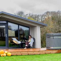 Privatus romantiškas namelis dviems prie vandens Šilalės rajone