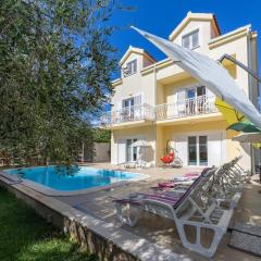 Holiday home-Villa Bile, 50m from the sea, pool