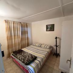 Cabanon pied sur mer