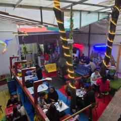 Hostal Gastro Bar Casa Colibrí