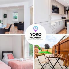 Albert House - Near the High Street - Free Parking, Garden, Fast WiFi and Smart TV by Yoko Property