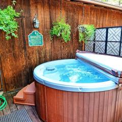 Pinecone Hollow-Tub & Game Room, Families