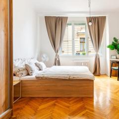 Romantic Old Town centre apartment