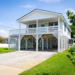 Newly Updated Cottage in the Heart of KDH