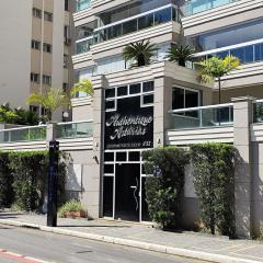 42LS - Pé na areia, 3 Suítes, Varanda Gourmet, Home Office Privativo, 2 vagas - Astúrias