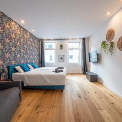 Velvet Vienna - at metro station U1 - 5 mins to opera