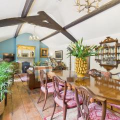 Beautiful, Pet Friendly Apartment - The White Lion