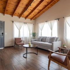 NEW Casa Marea Beach Front House DT 2BR WiFi & AC