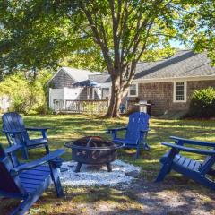 Minutes to Nantucket Sound Beaches