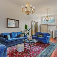 Gorgeous New York-Style Loft with Deck and Air-con