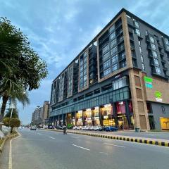 Luxury 2-Bedroom Apartment with Balcony Skypark One Gulberg Greens Islamabad