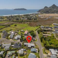 Summer Palms - Tairua Holiday Home