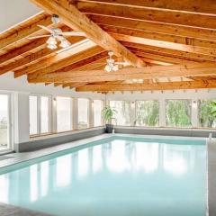Heated Indoor Pool - Maison au Bord du Lac