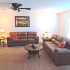 SUN CITY WEST - Homestay - Private Room, Private Bath, Wi-Fi, Workspace with Garage