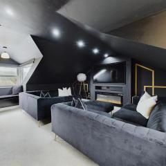 Luxury 4-Bed Apartment