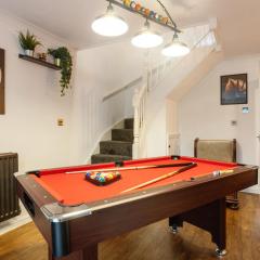 Spacious 4BR Home-Contractor Friendly-Pool Table
