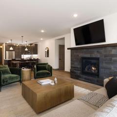 Big Sky Base Camp Fireplace Views & Hot Tub