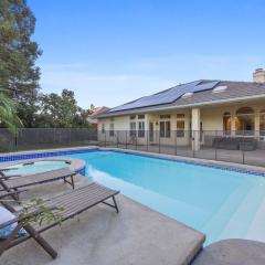 Corporate & Family Retreat Seven Oaks Pool Home