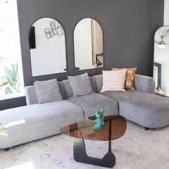 Serene APT 10 Min from Disneyland With Pool & GYM