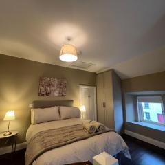 The Corner house, Dromod