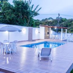 Casa a 950 m da Praia de Jauá - Espaçosa e Aconchegante!