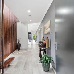 Modern Family Retreat in Prime Williams Landing